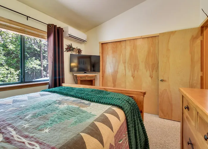 Large Deck & A/c! Serene Family Retreat In Pinetop Holiday home